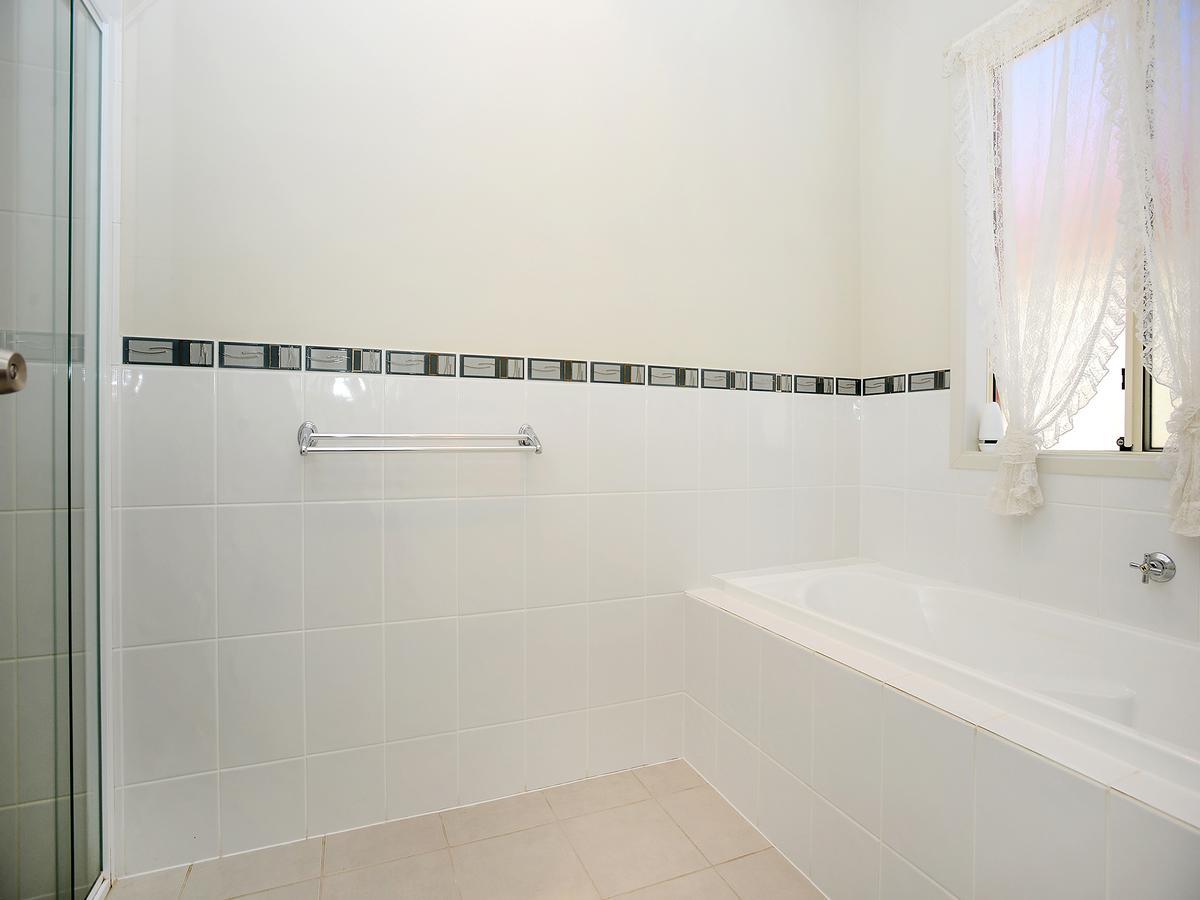 All Seasons Port Elliot Holiday House Экстерьер фото
